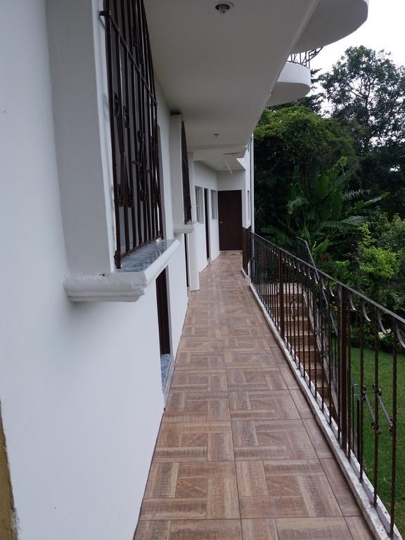 Отель El Balcon De Ataco Консепсьон-де-Атако Экстерьер фото